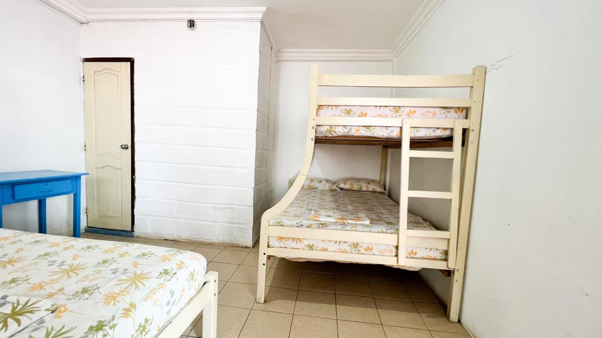 Arrecife Montanita Hostal Ngoại thất bức ảnh